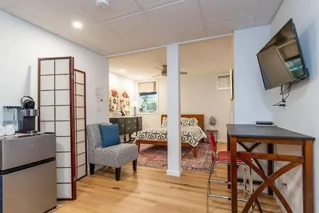 Cozy Private Apt Near Downtown Burlington Exterior foto